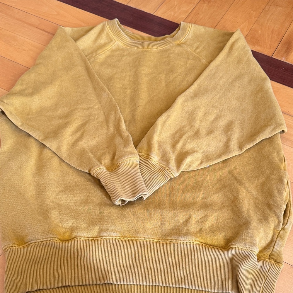 Aerie women’s  Gold Sweatshirt M